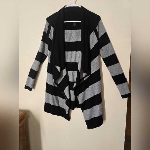 White House Black Market Striped Cardigan - Picture 1 of 3